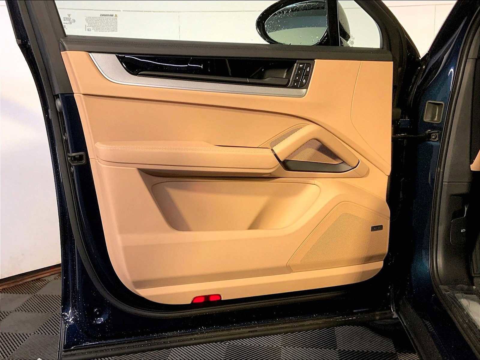 New 2026 Porsche Cayenne Coupe image 20