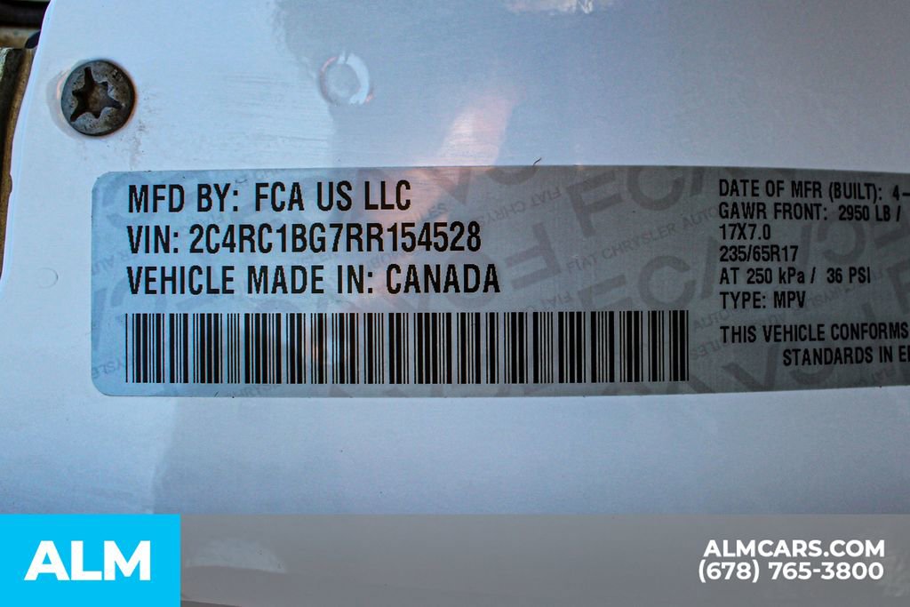 Used 2024 Chrysler Pacifica Touring-L image 44