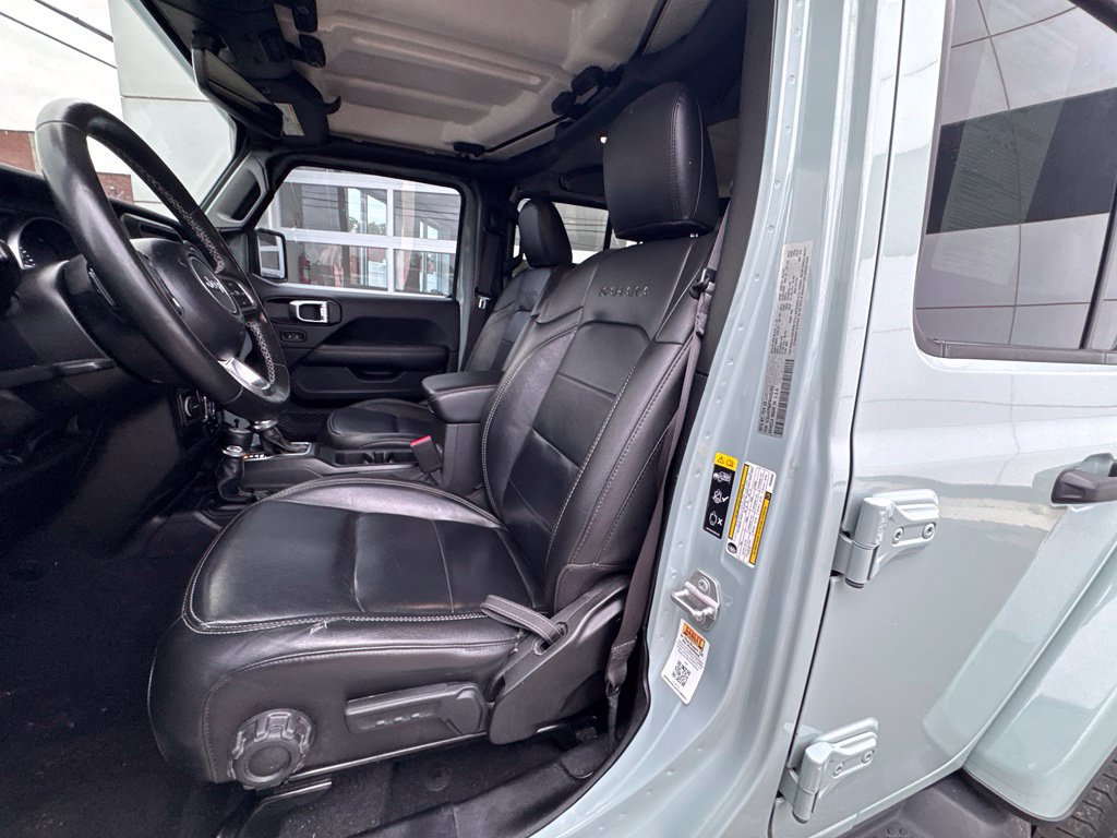 Used 2023 Jeep Wrangler Unlimited Sahara w/ Cold Weather Group AWD/4WD image 14