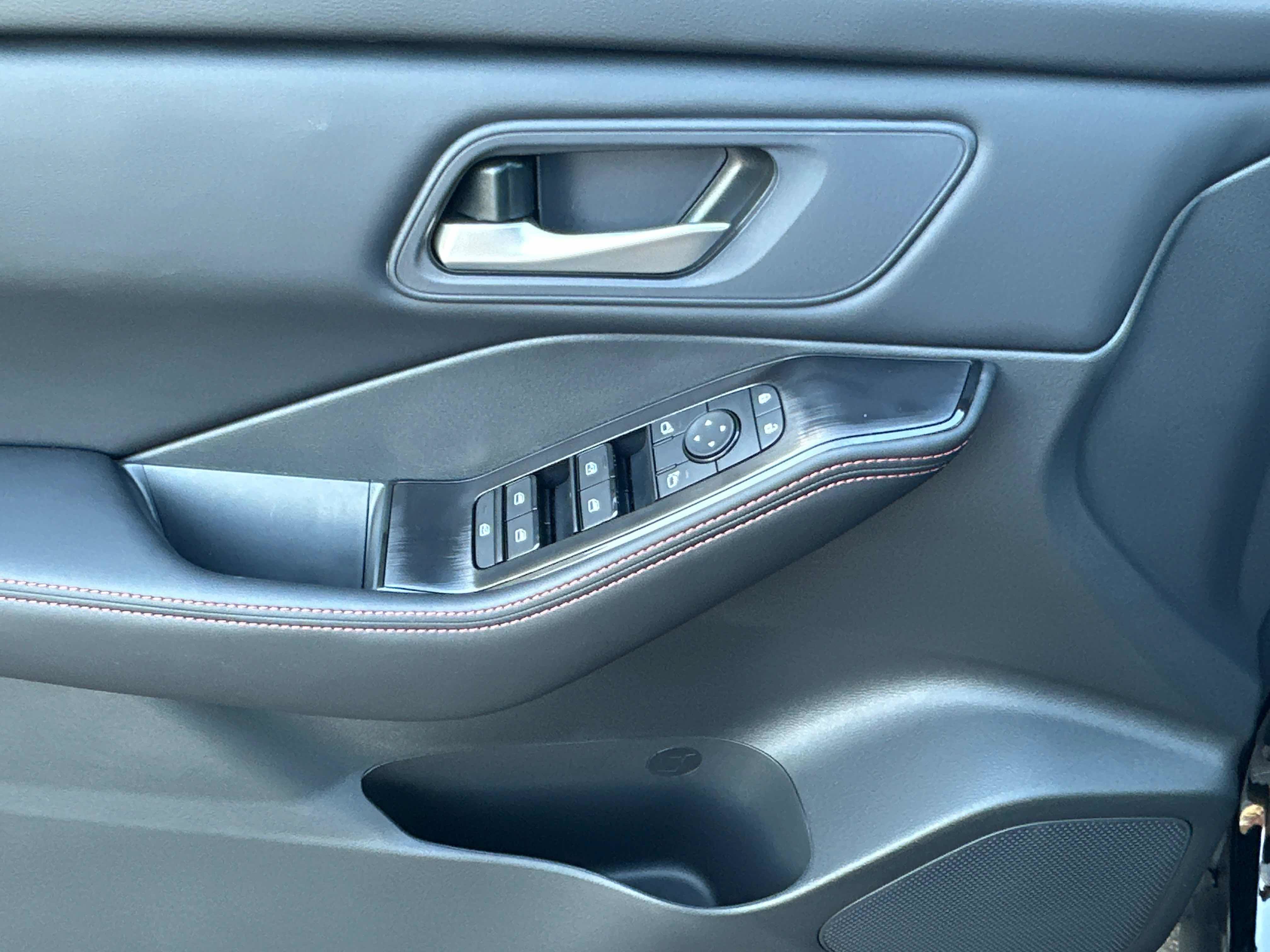 New 2026 Nissan Rogue SV AWD/4WD image 22