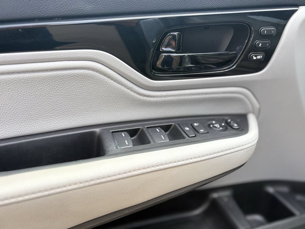 Used 2022 Honda Odyssey Touring image 9