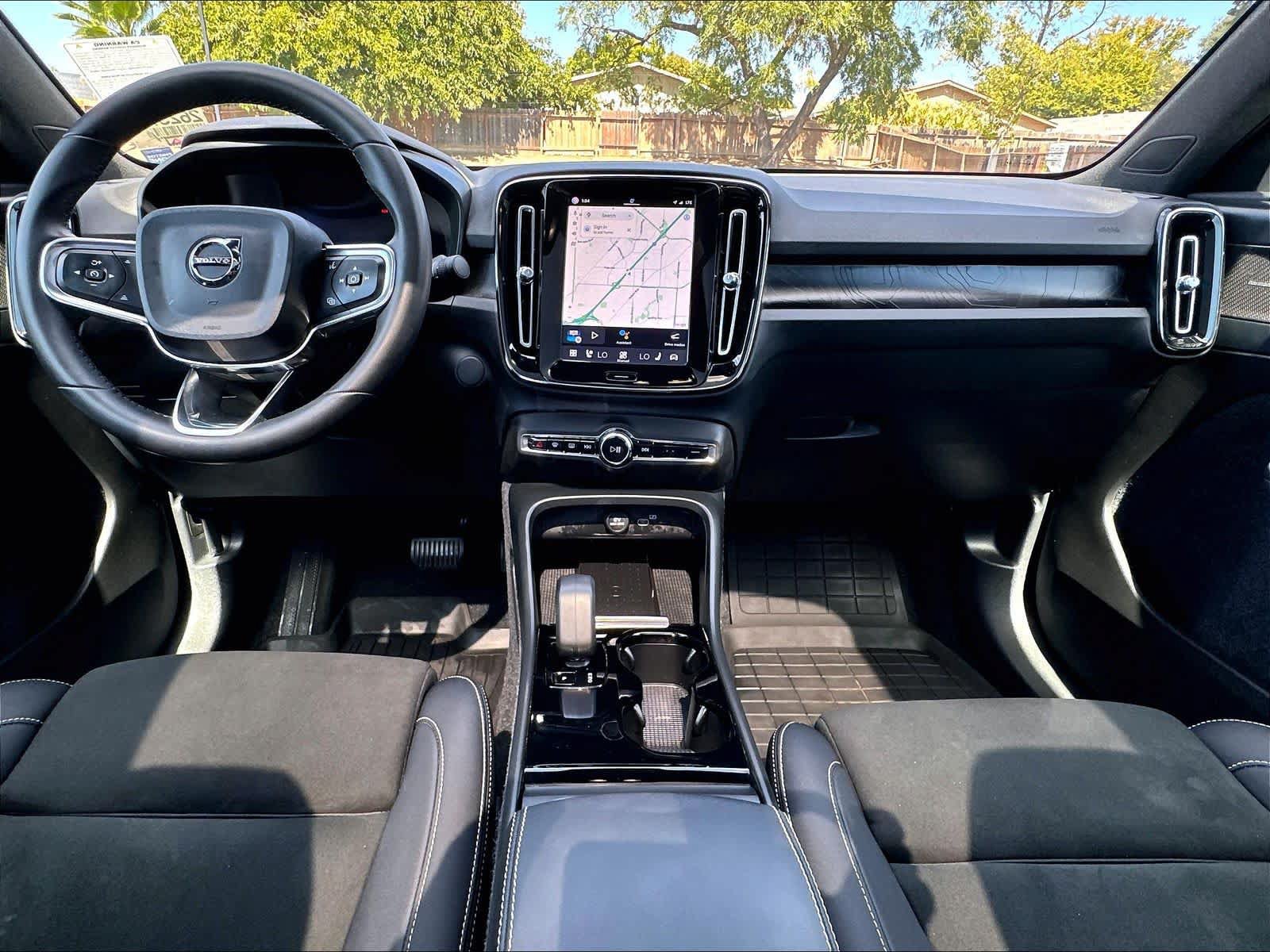 Used 2023 Volvo C40 P8 Recharge Ultimate w/ Protection Package Premier AWD/4WD image 18