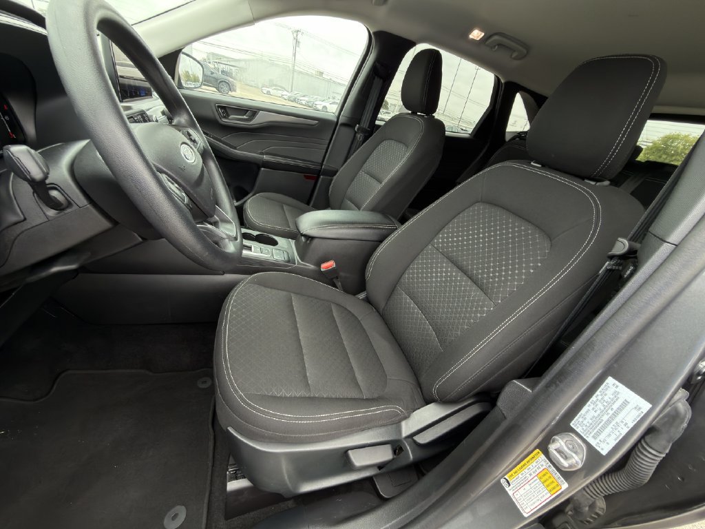 Used 2025 Ford Escape Active AWD/4WD image 24