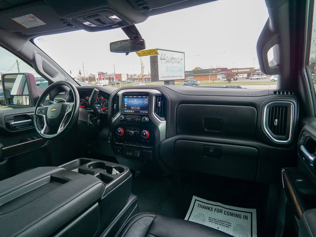 Used 2022 Chevrolet Silverado 3500 LT w/ Convenience Package image 16