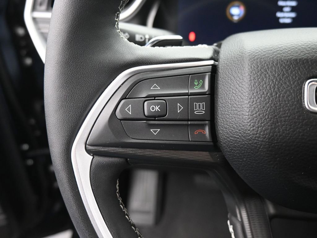 Used 2024 Jeep Grand Cherokee L Laredo w/ Luxury Tech Group I image 33