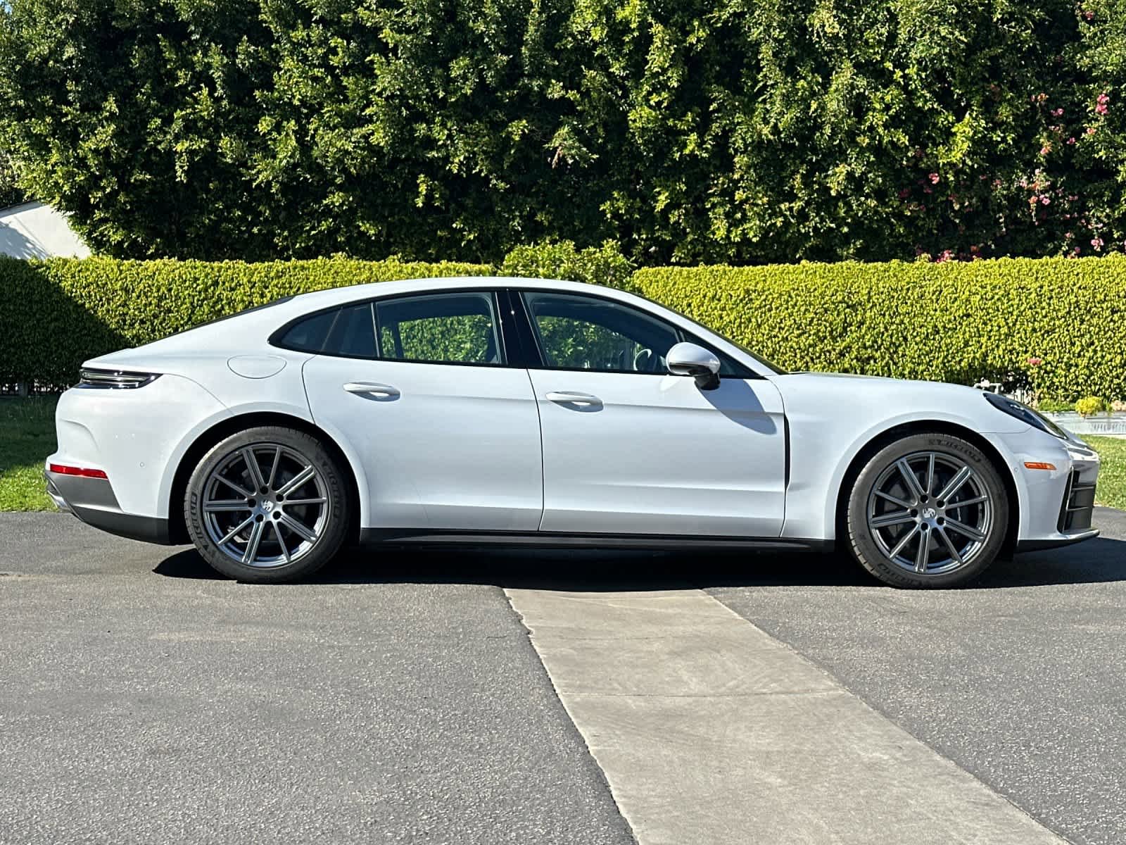New 2026 Porsche Panamera 4 AWD/4WD image 9