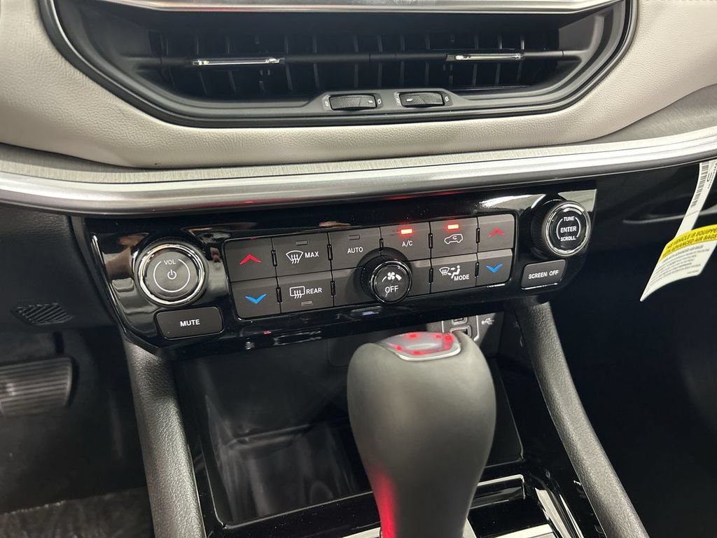 New 2026 Jeep Compass Limited AWD/4WD image 15