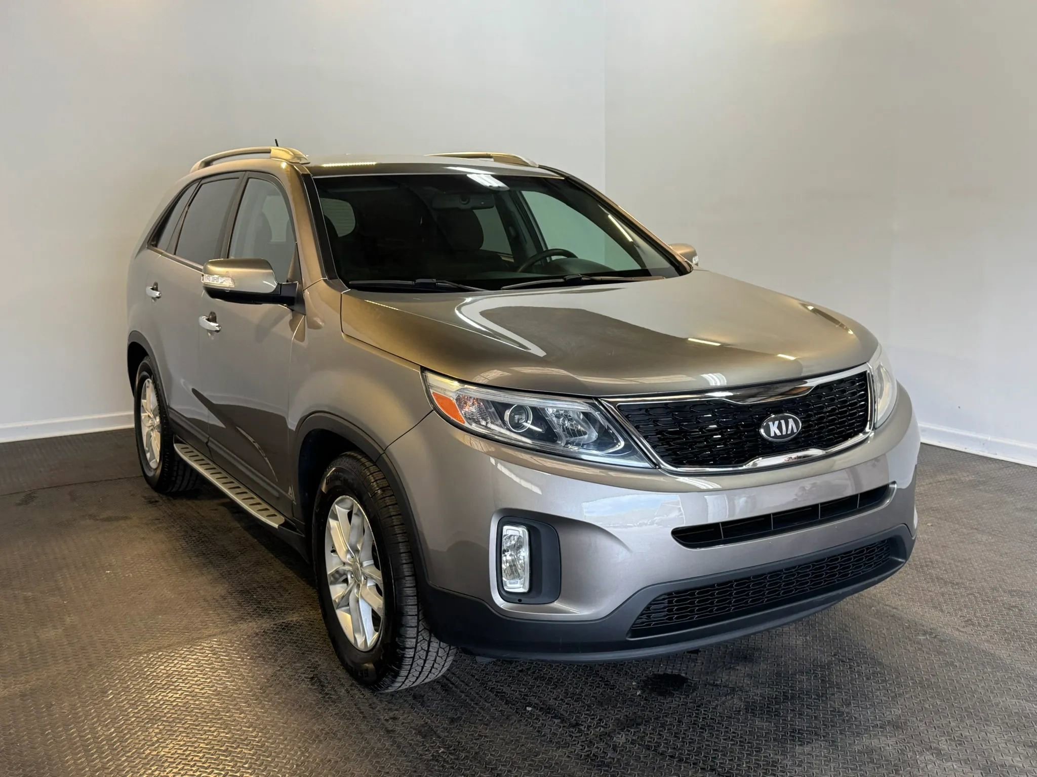 Used 2014 Kia Sorento LX image 3