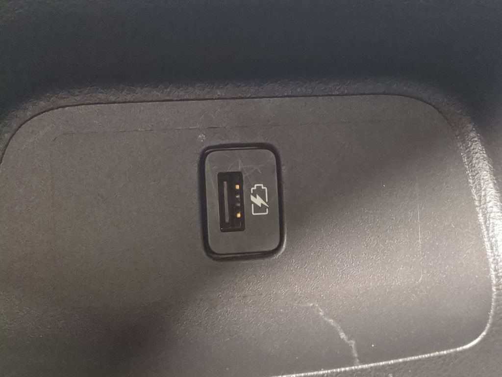 Used 2025 Nissan Sentra SV FWD image 15