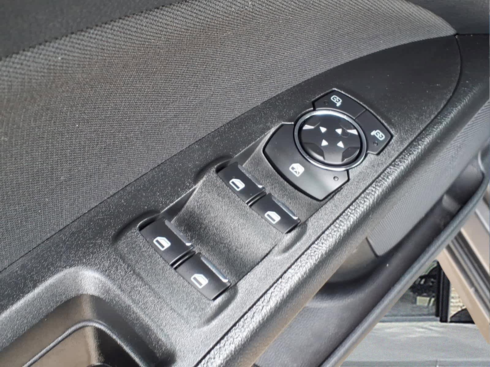 Used 2019 Ford Fusion SE FWD image 13