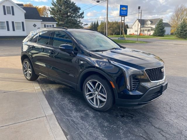 Used 2023 Cadillac XT4 Sport w/ Enhanced Visibility Package image 5