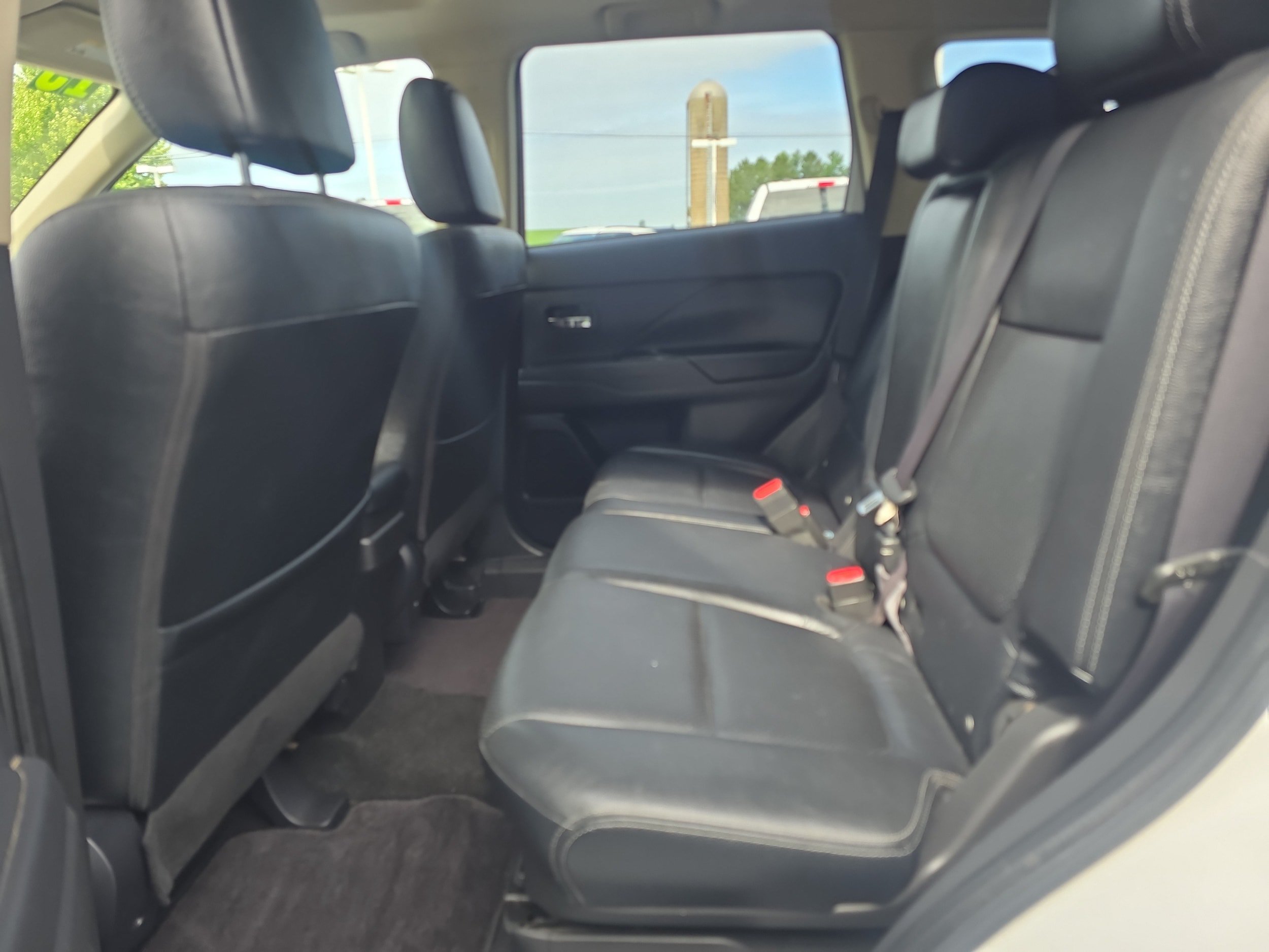 Used 2015 Mitsubishi Outlander GT AWD/4WD image 19