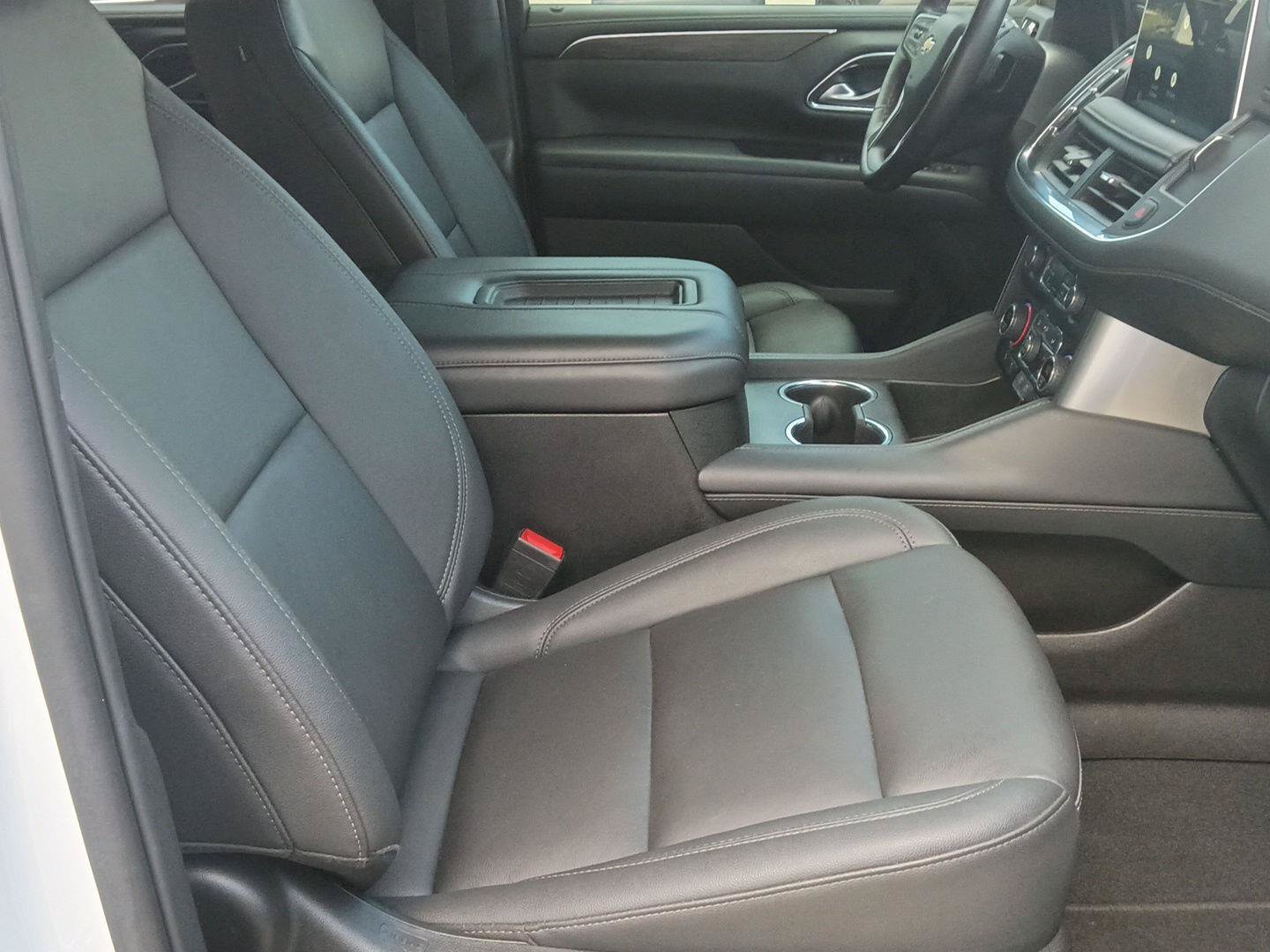 Used 2022 Chevrolet Tahoe LT w/ Luxury Package AWD/4WD image 27