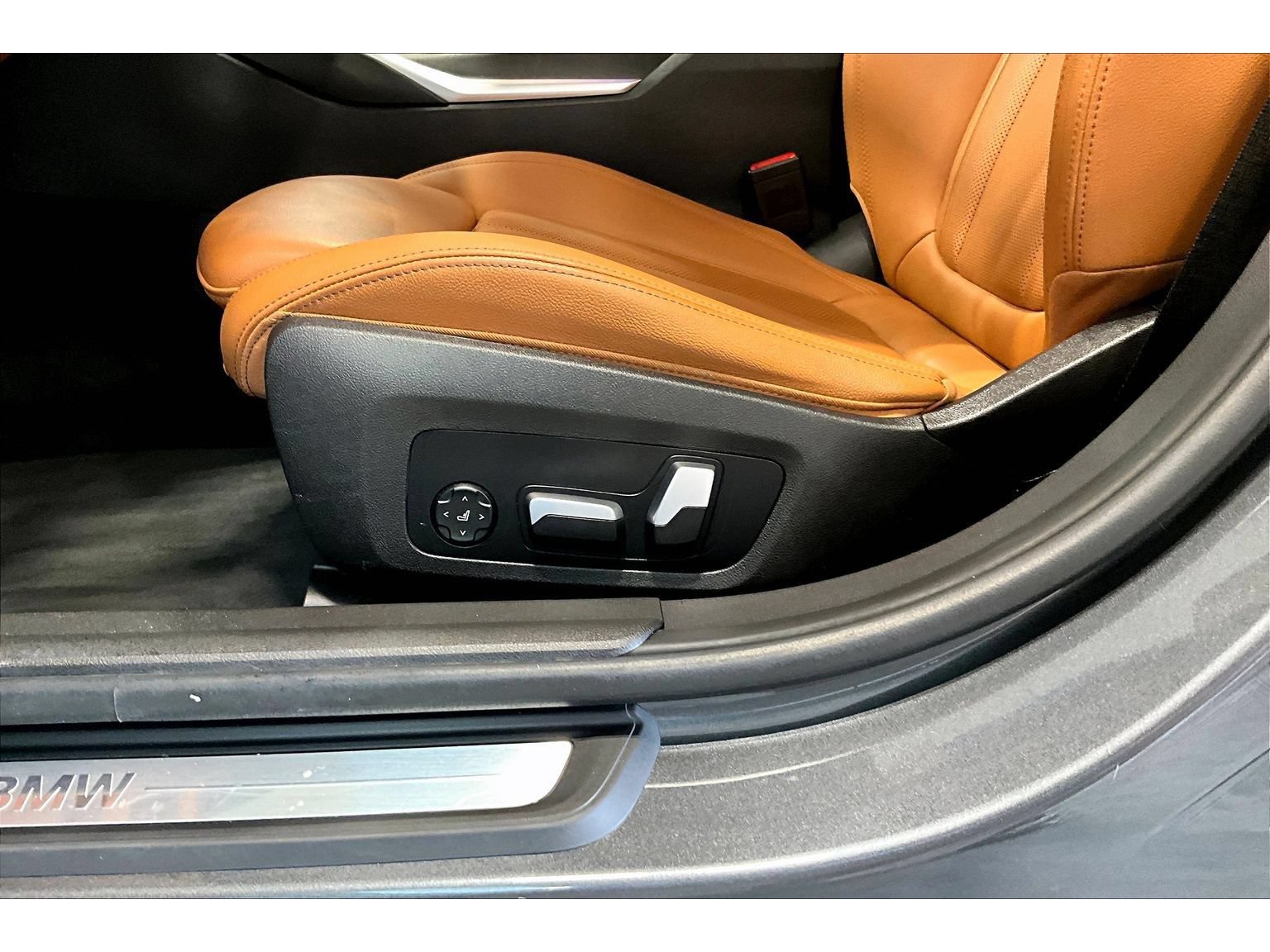 Used 2022 BMW 330e w/ Driving Assistance Package RWD image 28