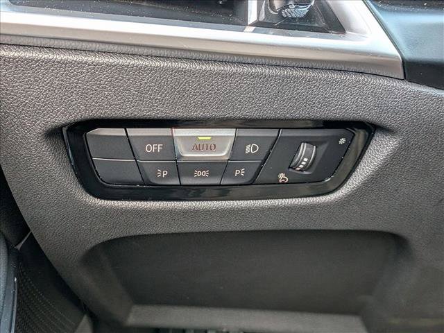 Used 2025 BMW 330i Sedan w/ M Sport Package RWD image 16