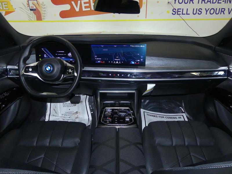 Used 2023 BMW i7 xDrive60 image 9