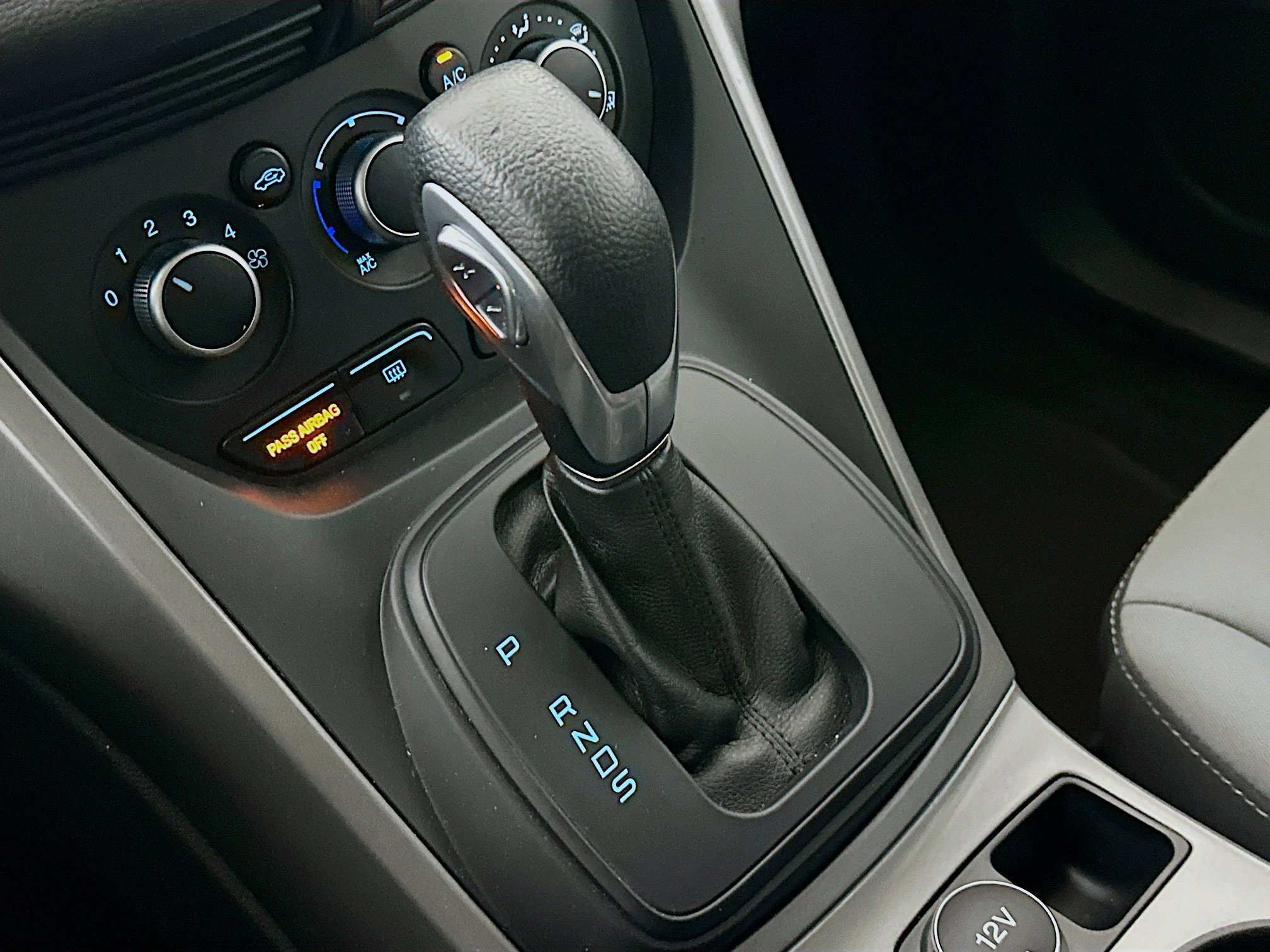 Used 2015 Ford Escape SE image 23