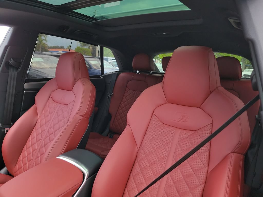 New 2026 Audi SQ8 Premium Plus AWD/4WD image 15