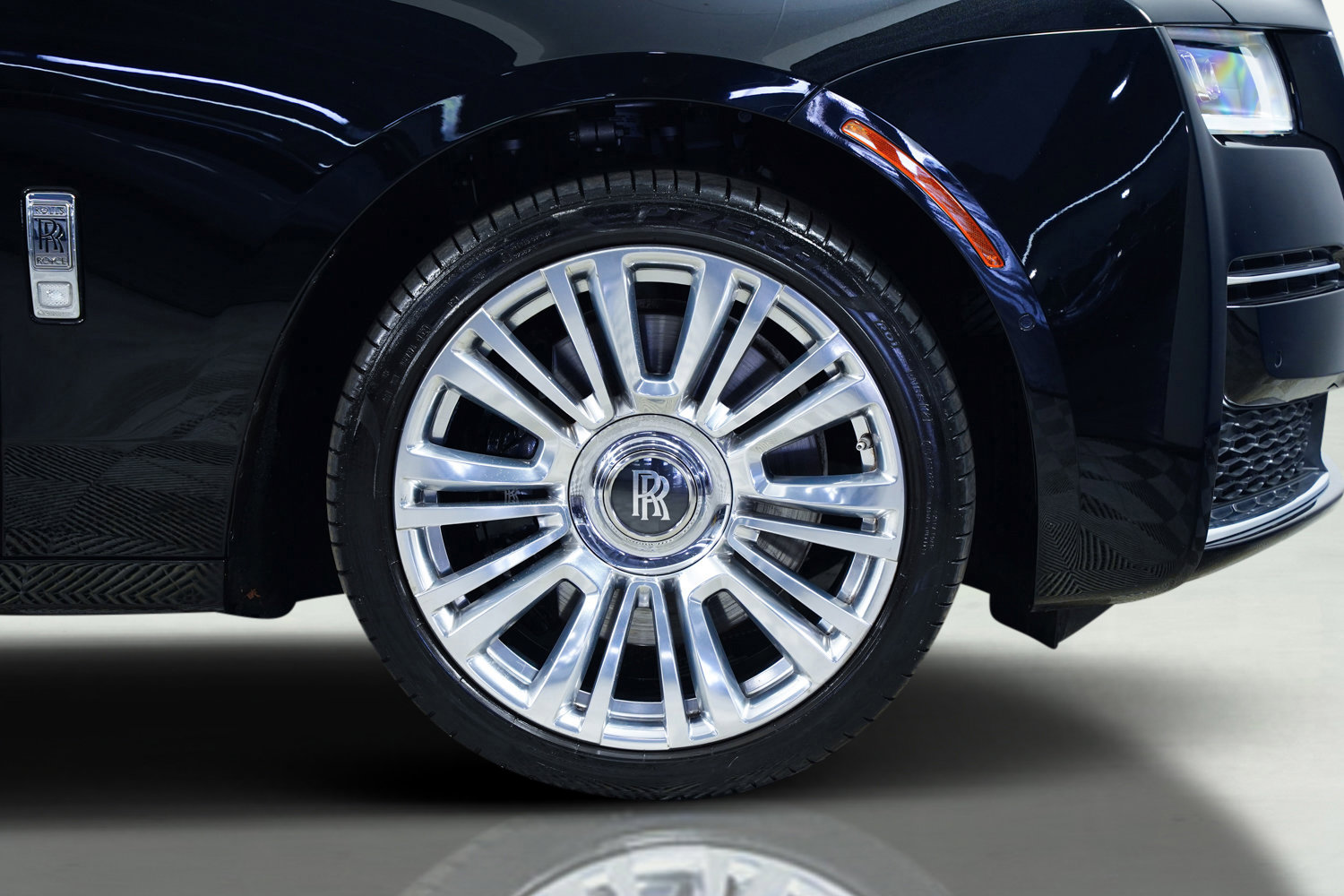 Used 2022 Rolls-Royce Ghost image 8