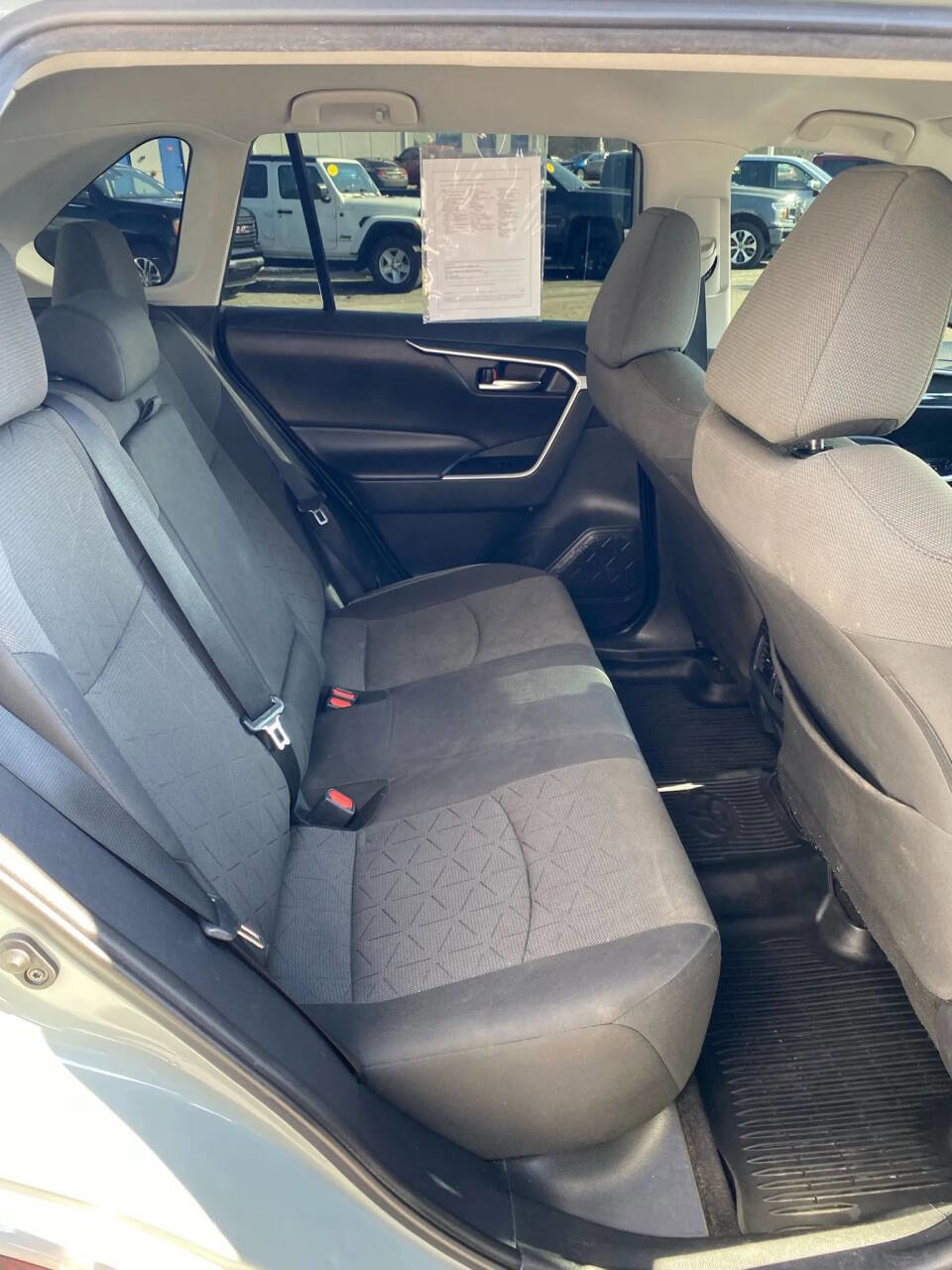 Used 2021 Toyota RAV4 XLE image 25