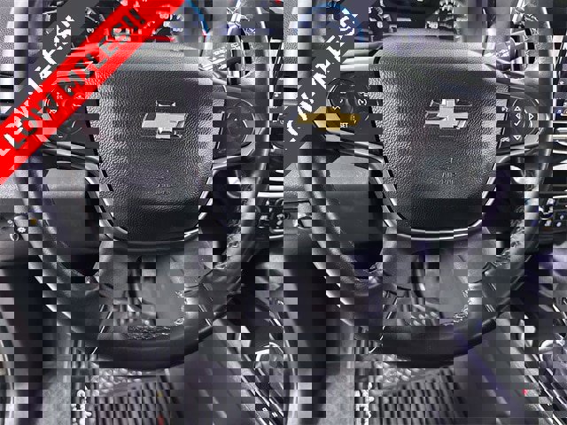 Used 2023 Chevrolet Traverse LT image 11