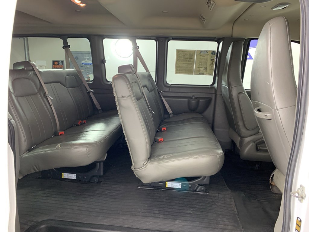 Used 2023 Chevrolet Express 3500 LS image 31