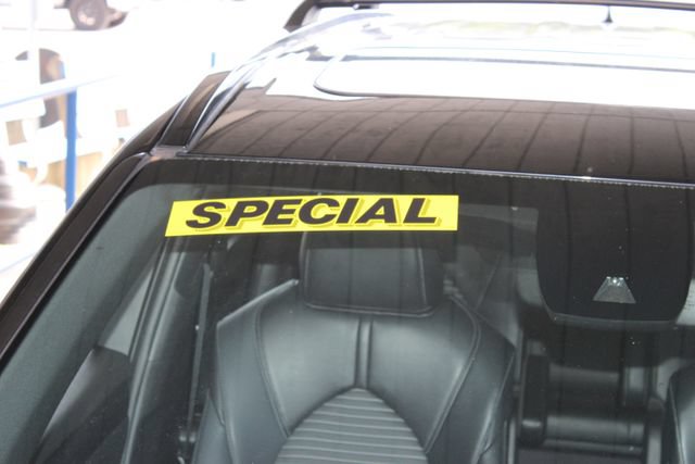 Used 2022 Toyota Highlander XSE AWD/4WD image 29