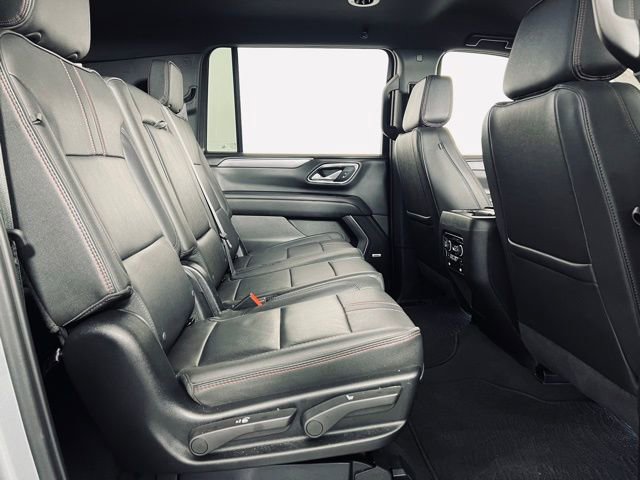 Used 2024 Chevrolet Suburban RST w/ Luxury Package image 13