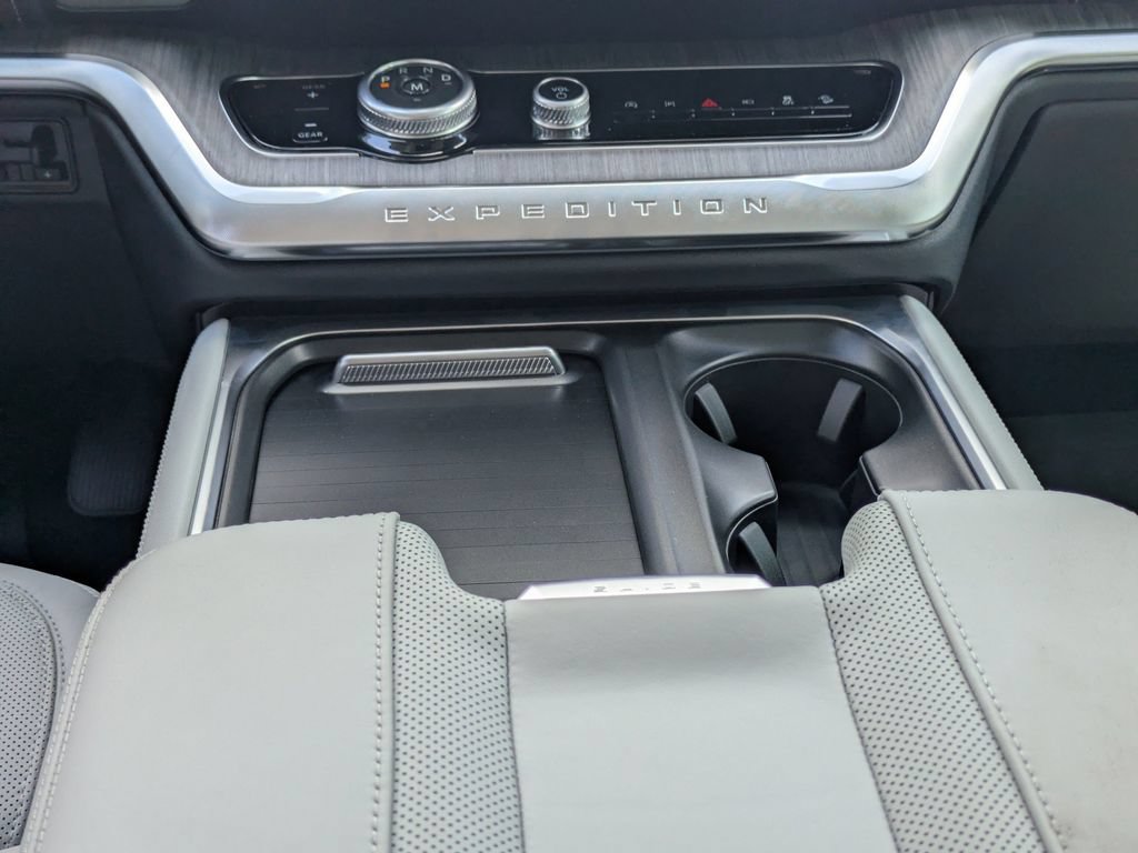 New 2026 Ford Expedition Max Platinum w/ Platinum Ultimate Package AWD/4WD image 22