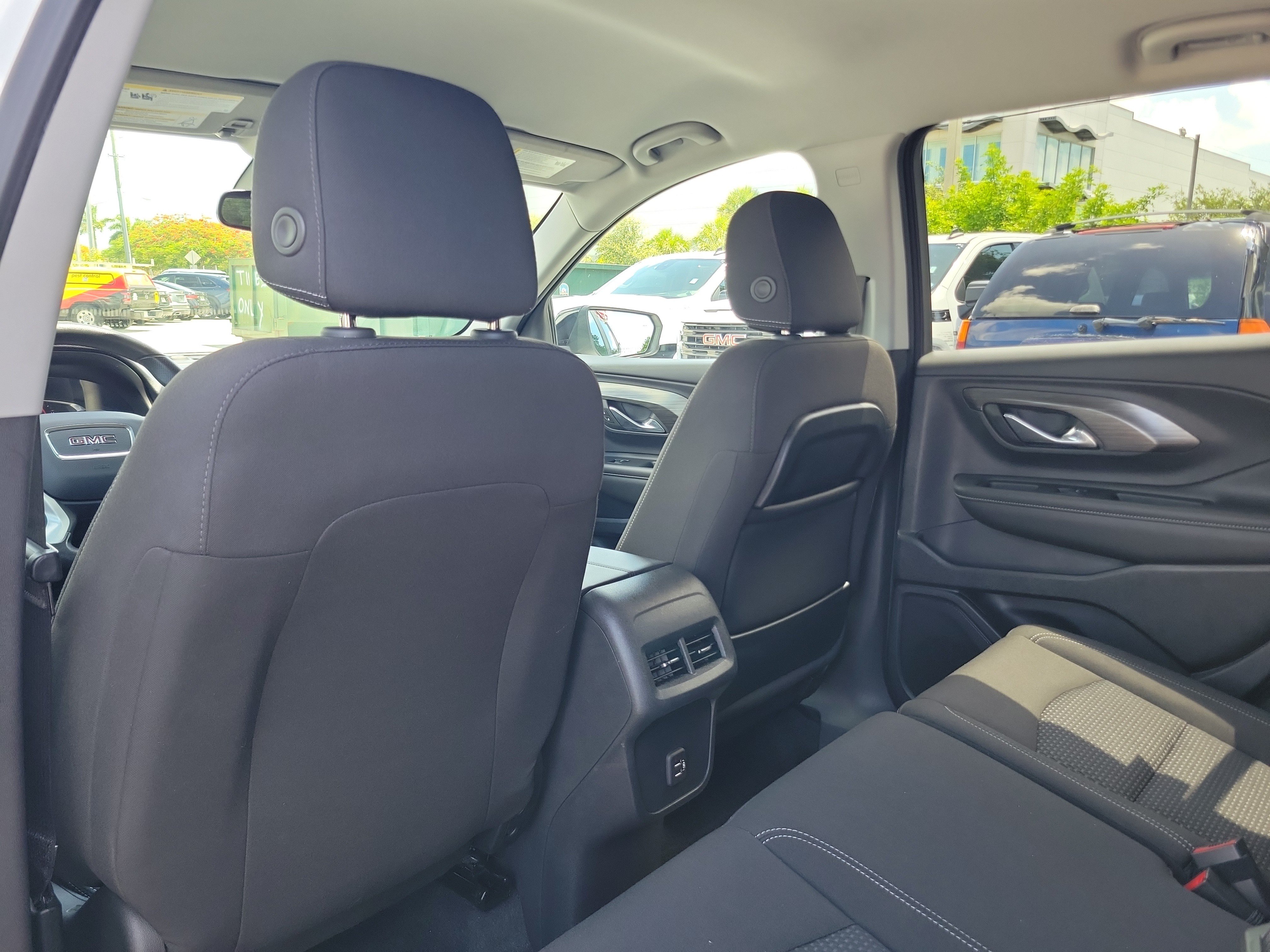 Used 2023 GMC Terrain SLE w/ Driver Convenience Package FWD image 15