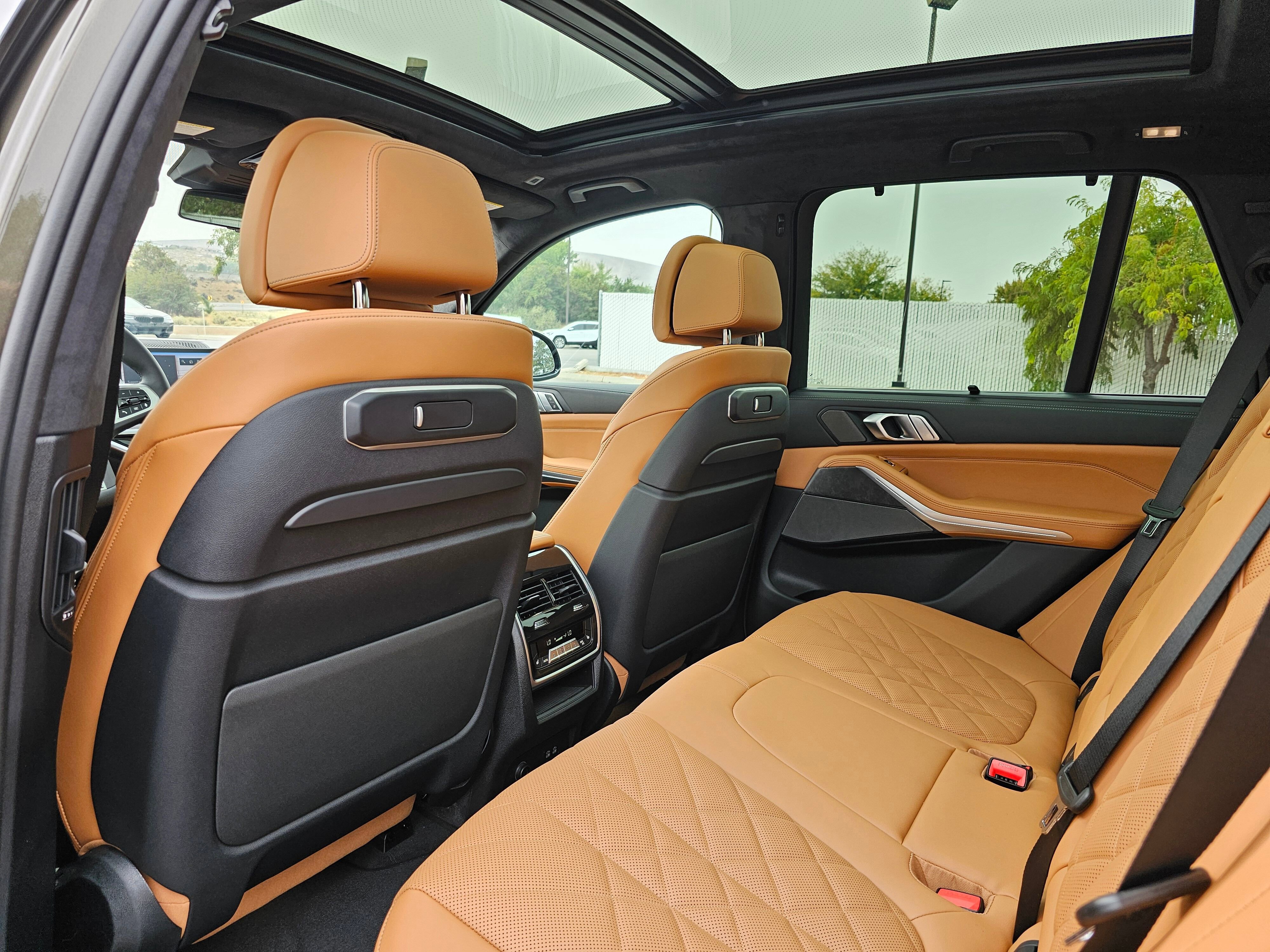 New 2026 BMW X5 xDrive40i w/ Executive Package image 12