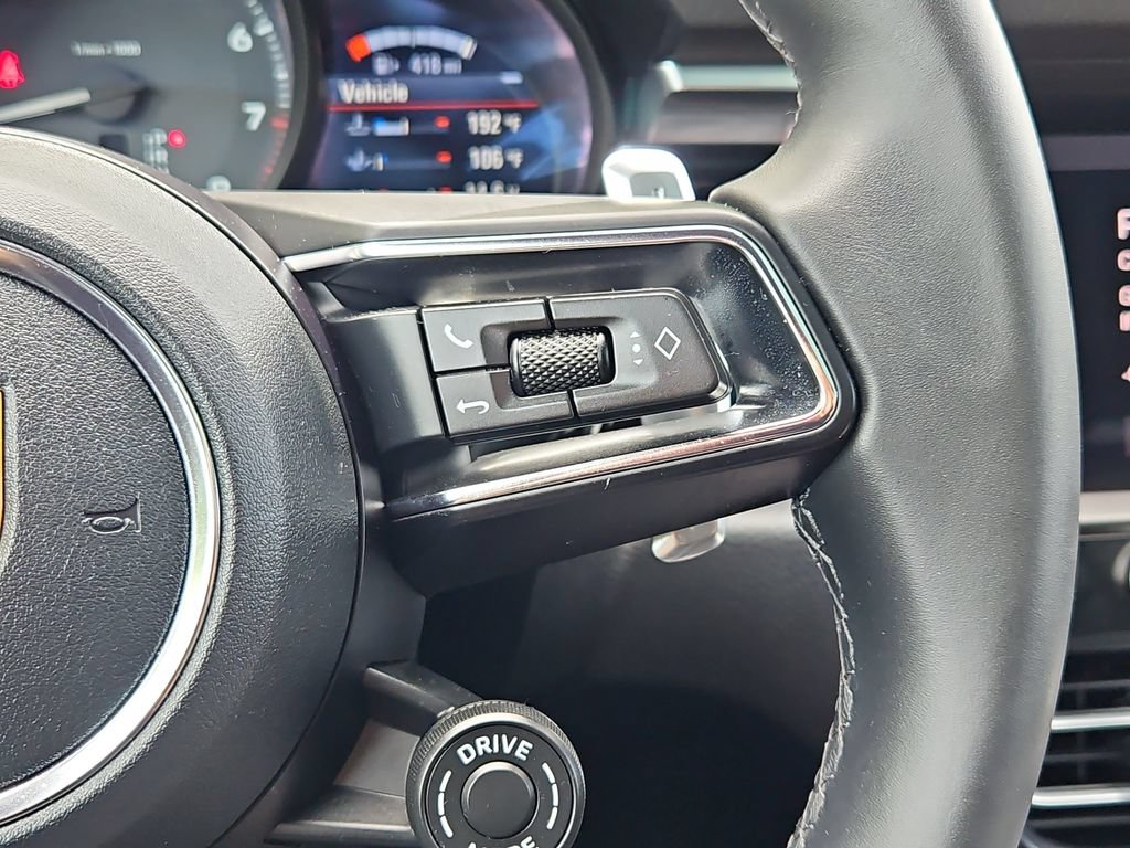 Certified 2026 Porsche Macan AWD/4WD image 31