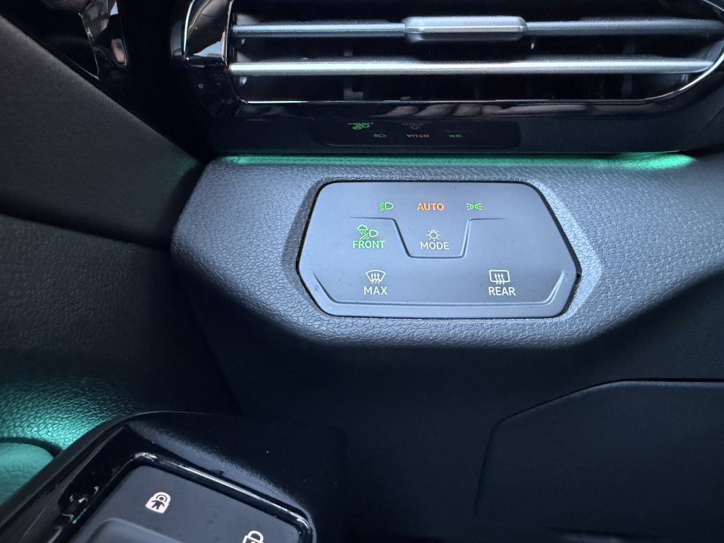 Used 2022 Volkswagen ID.4 Pro S image 28