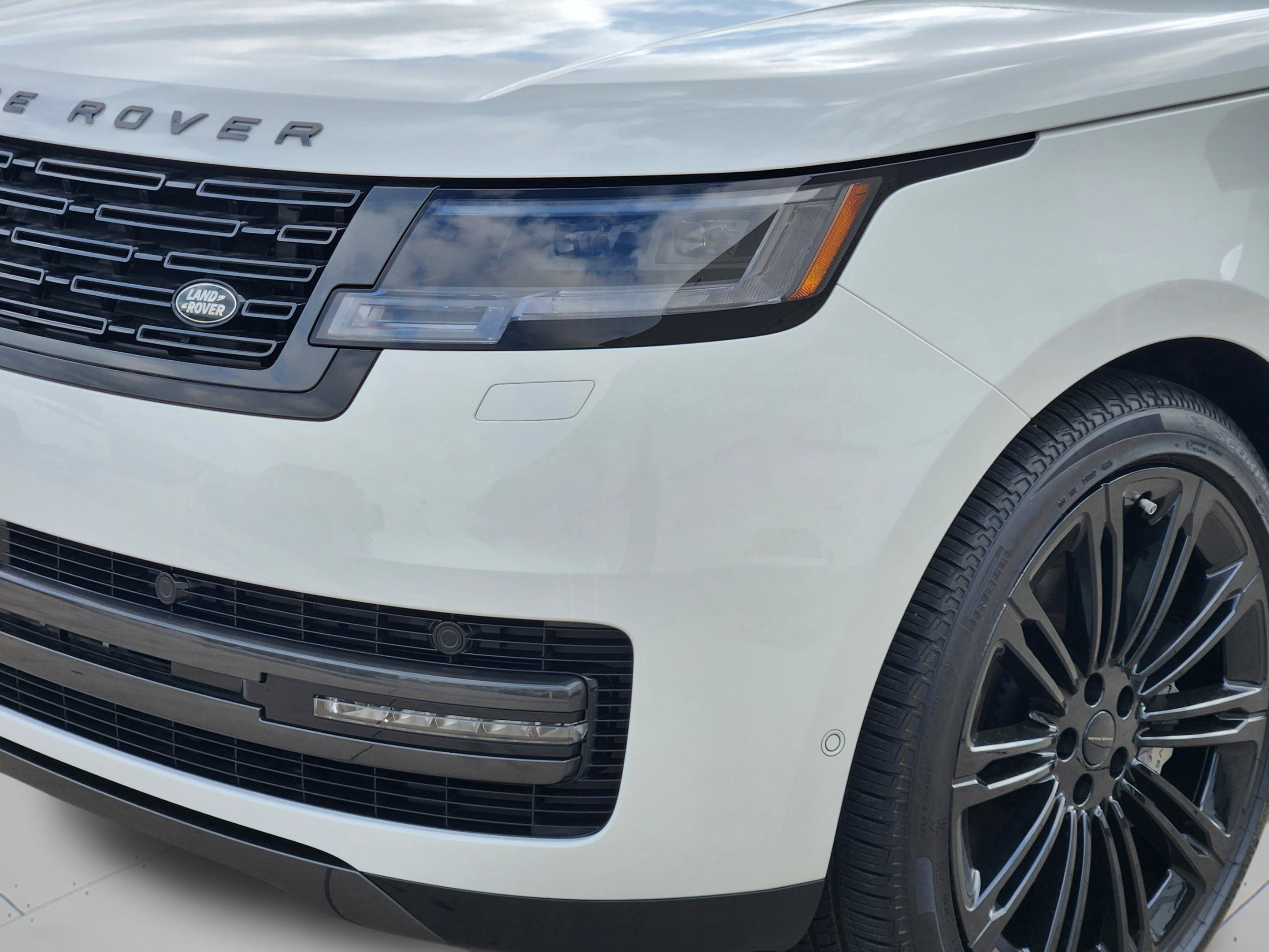 New 2026 Land Rover Range Rover Long Wheelbase SE AWD/4WD image 40