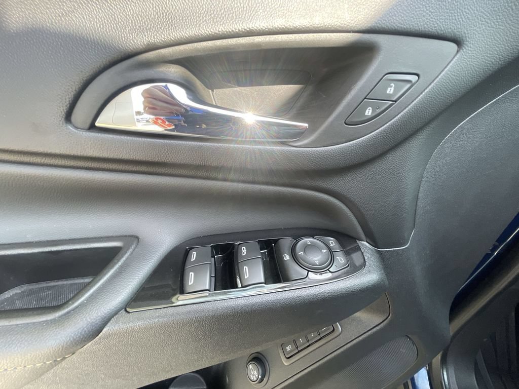Certified 2023 Chevrolet Equinox Premier FWD image 22
