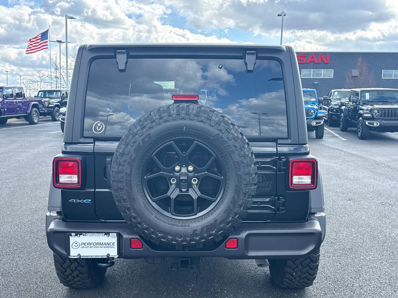 Used 2025 Jeep Wrangler Willys 4xe image 5