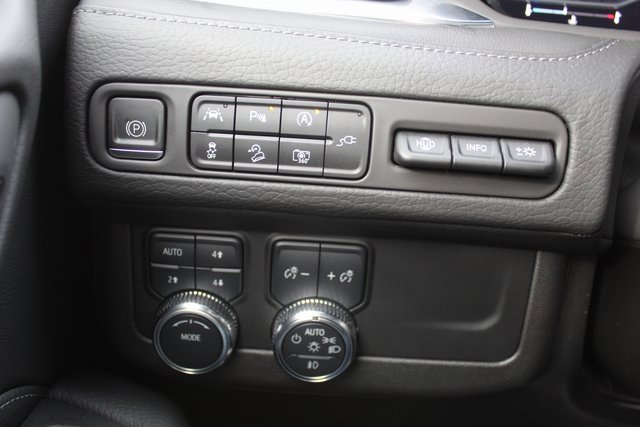 Used 2022 GMC Yukon Denali image 30
