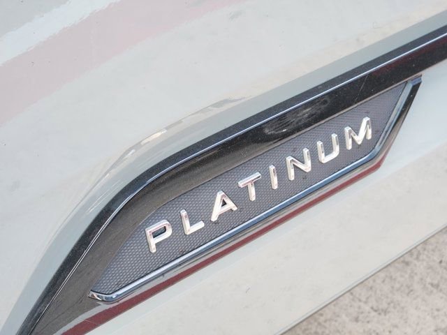 Used 2024 Toyota Sequoia Platinum image 10