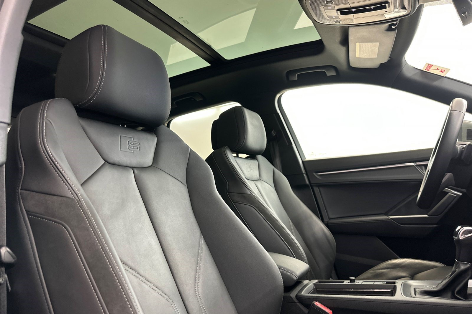 Used 2020 Audi Q3 2.0T Premium Plus w/ Premium Plus Package AWD/4WD image 32