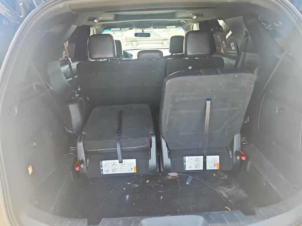 Certified 2018 Ford Explorer XLT w/ Equipment Group 202A FWD image 8