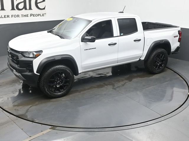 Used 2023 Chevrolet Colorado Trail Boss w/ LPO, Dark Essentials Package AWD/4WD image 43