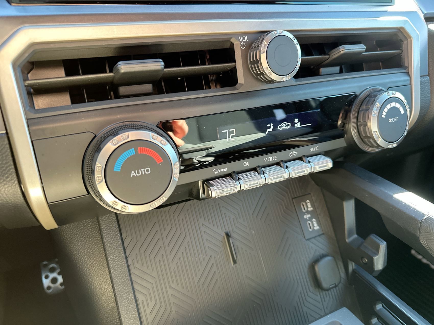 Used 2024 Toyota Tacoma TRD Sport image 18