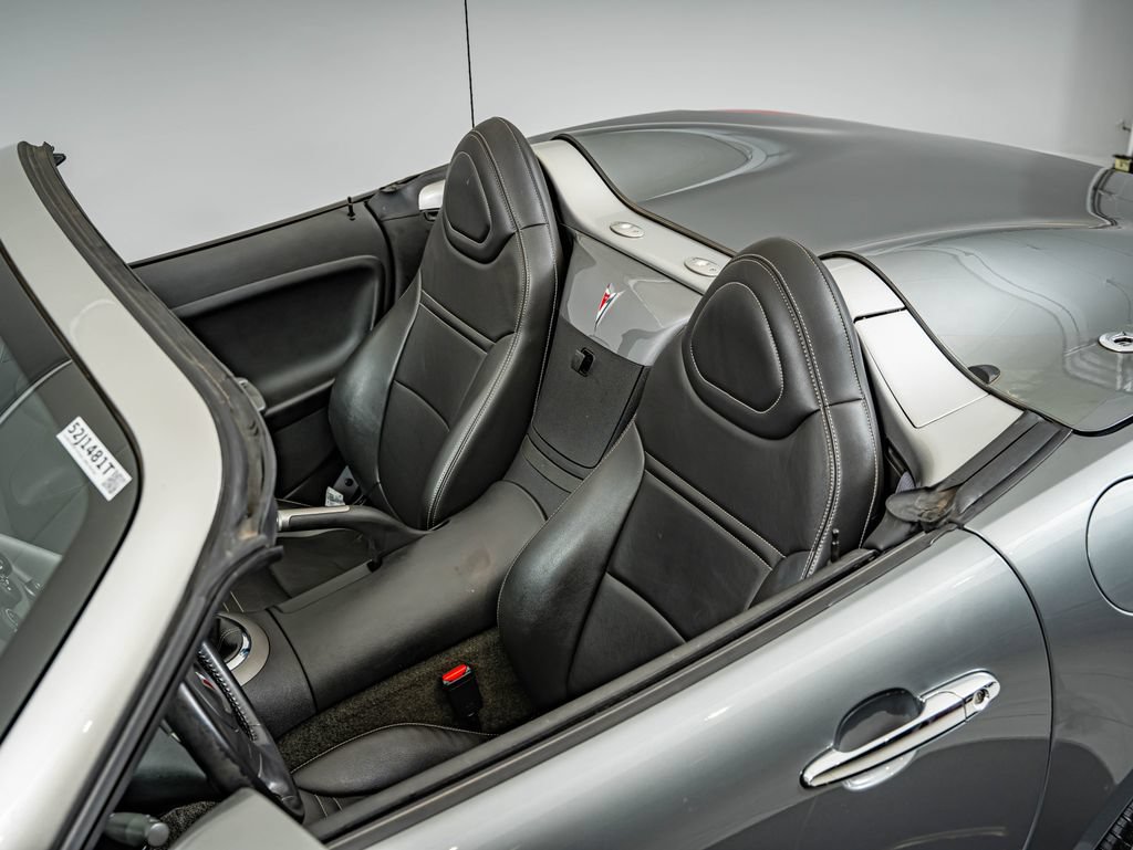 Used 2006 Pontiac Solstice Convertible w/ Premium Package RWD image 20