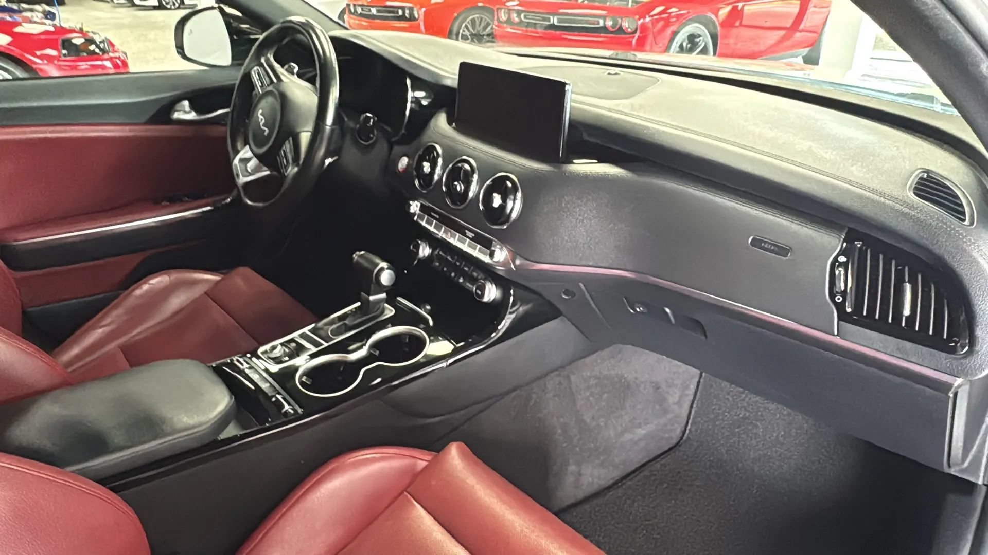 Used 2022 Kia Stinger GT-Line w/ Sun & Sound Package RWD image 9