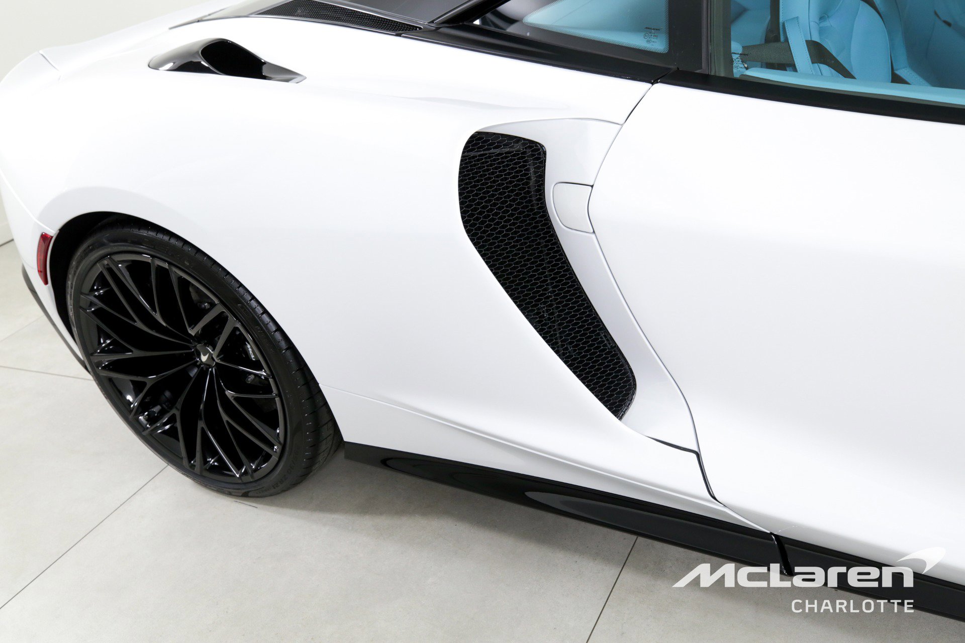 Used 2025 McLaren GTS image 32