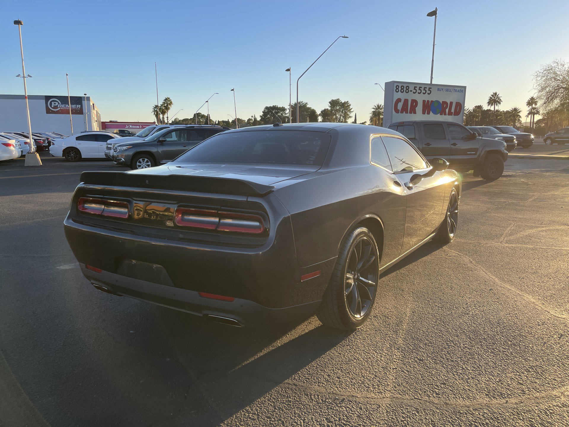 Used 2018 Dodge Challenger SXT w/ Blacktop Package RWD image 4