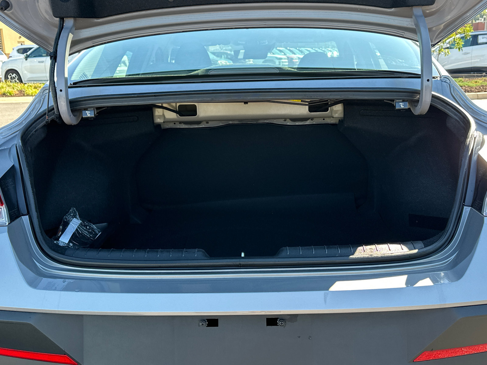 Certified 2024 Hyundai Elantra SEL FWD image 17