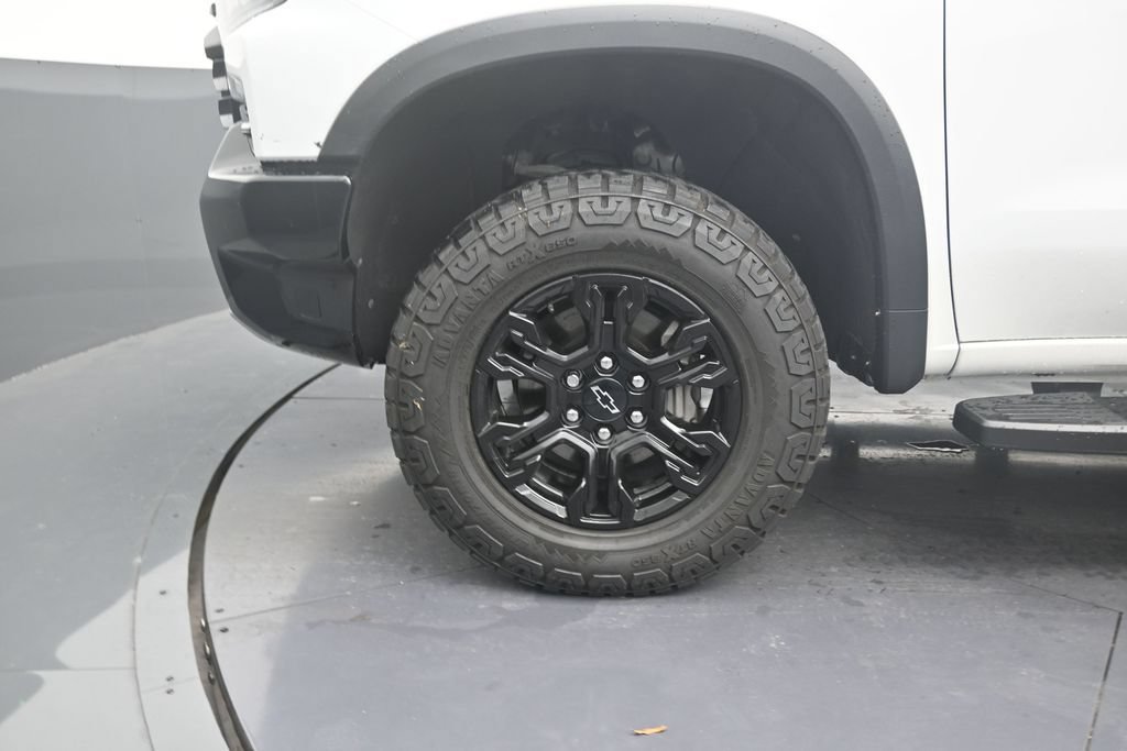 Used 2022 Chevrolet Silverado 1500 ZR2 AWD/4WD image 9