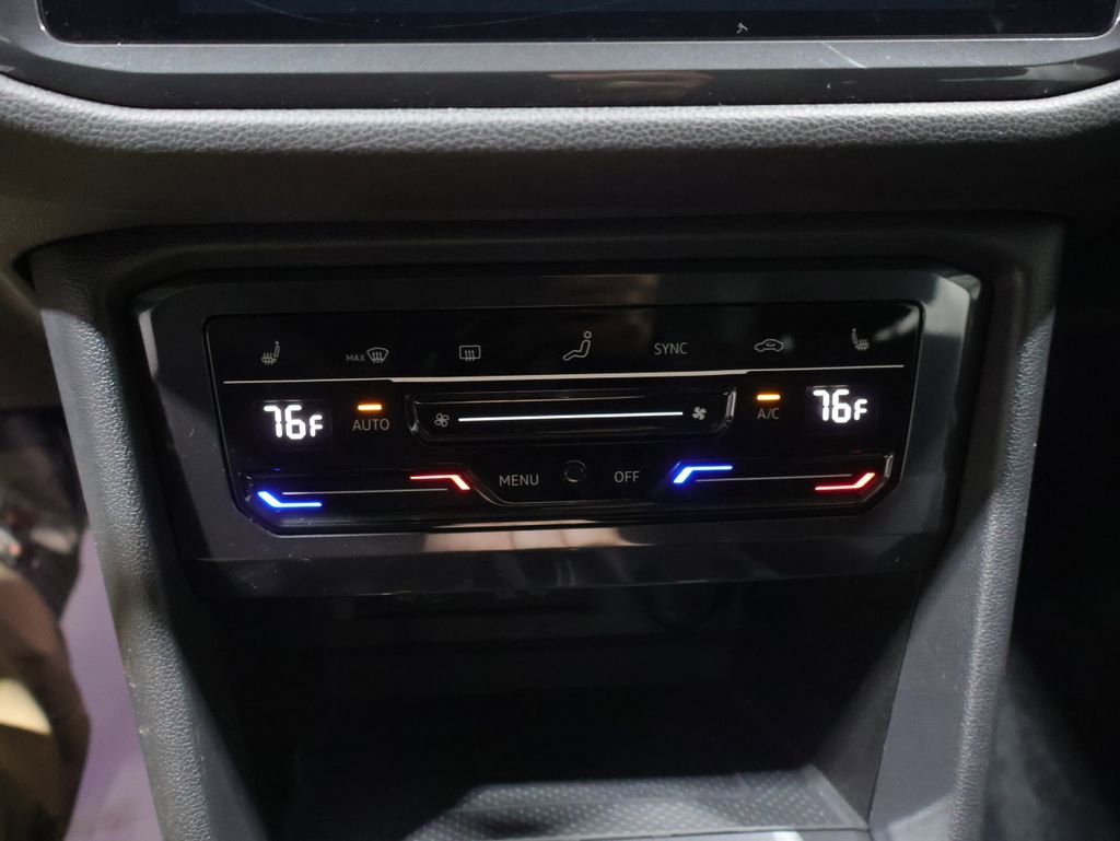 Used 2022 Volkswagen Tiguan SE image 28