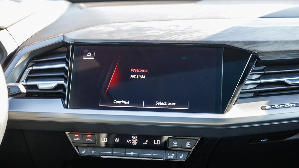 Used 2023 Audi Q4 e-tron Prestige AWD/4WD image 17